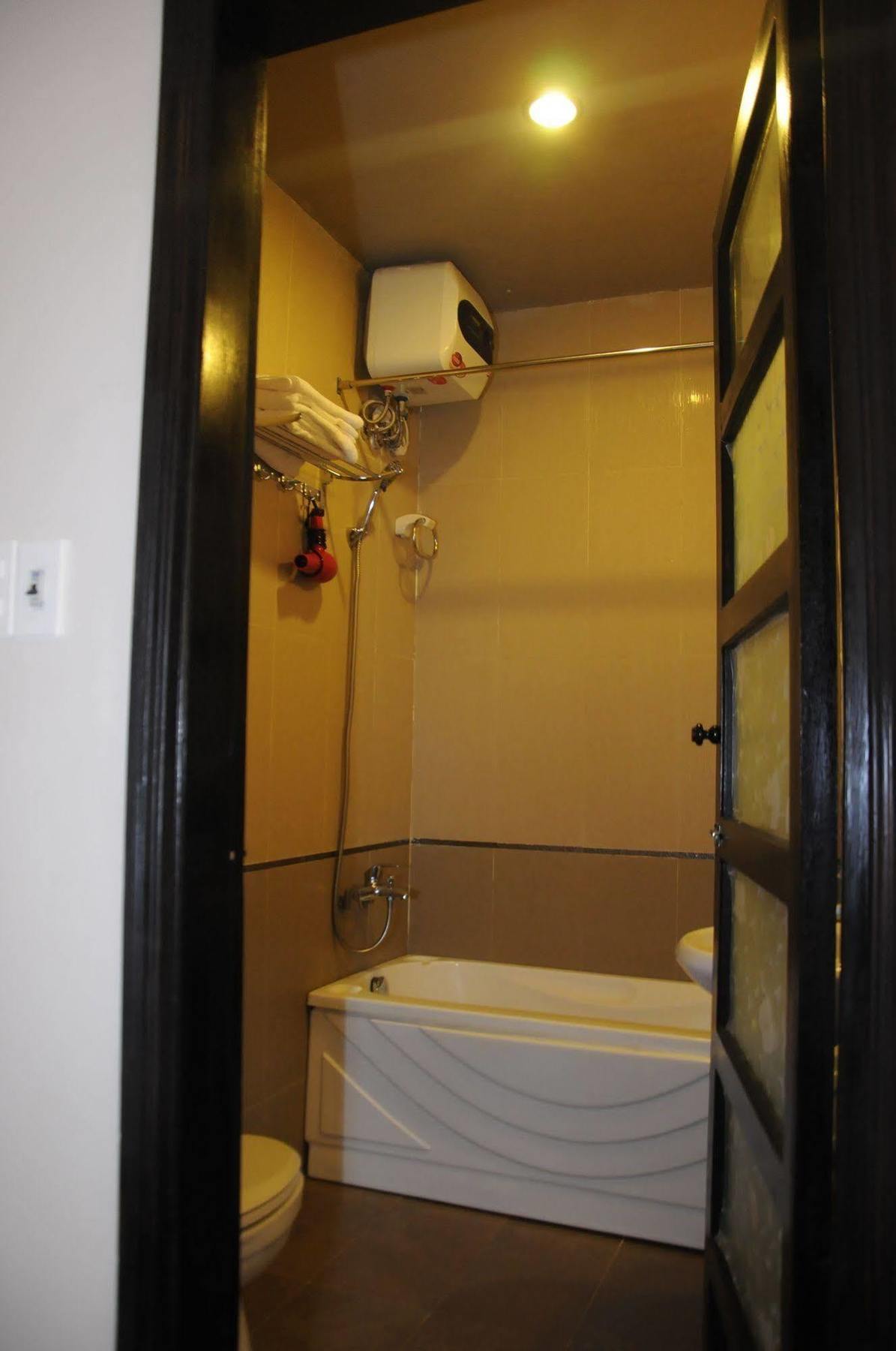 Hue Nino Hotel Eksteriør billede