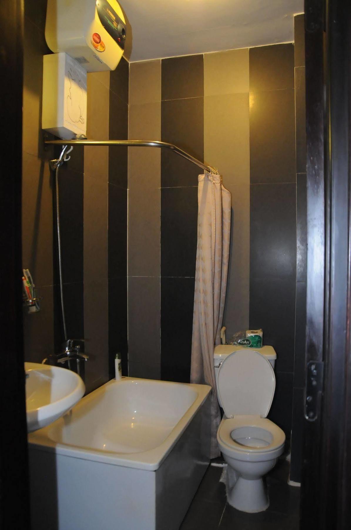 Hue Nino Hotel Eksteriør billede